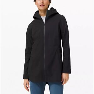 Lululemon Glyde Along Softshell Raincoat EUC